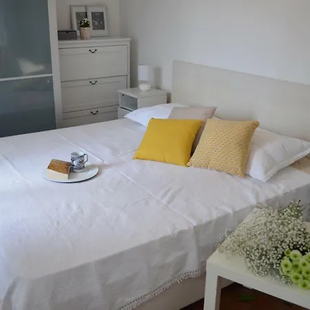 Apartman Centre Luka Апартаменты *
